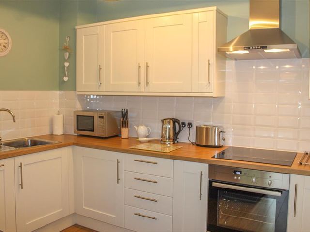 Four Seasons Cottage - 1042593 - photo 3