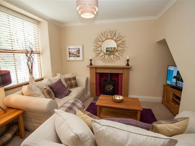 Acorn Cottage - 1042605 - photo 2