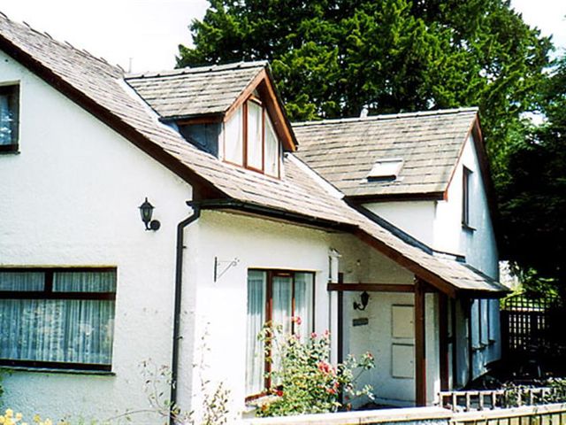 Yew Tree Cottage - 1042663 - photo 2