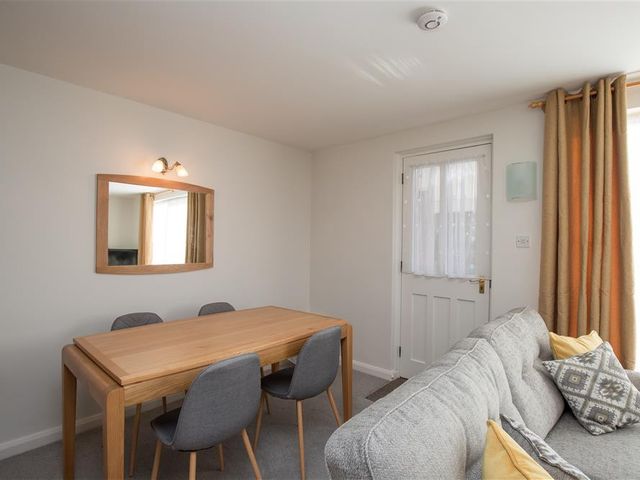 Yew Tree Cottage - 1042663 - photo 4