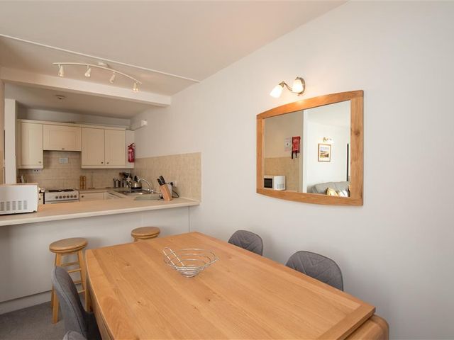Yew Tree Cottage - 1042663 - photo 5