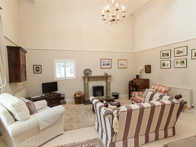 The Coach House - 1043015 - photo 2