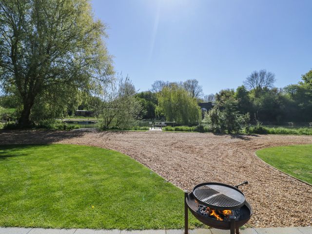 Acorn Lodge At Bridge Lake Farm & Fishery - 1044518 - photo 2