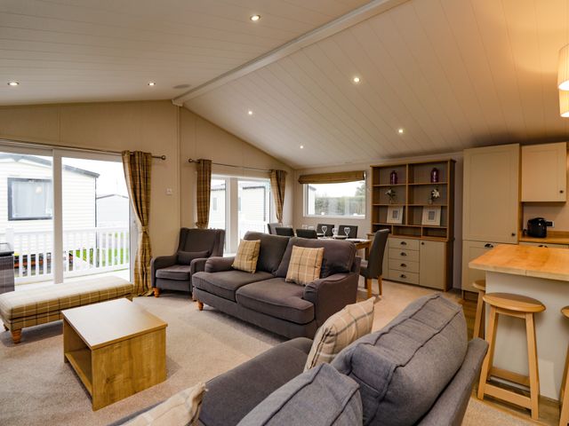 3 bedroom Lodge at Pevensey Bay - 1050157 - photo 2