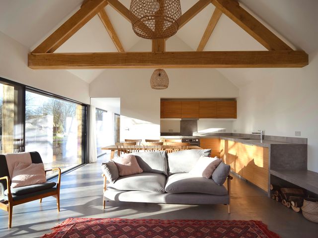High Cogges Farm Holiday Cottages – The Cart Shed - 1051267 - photo 5