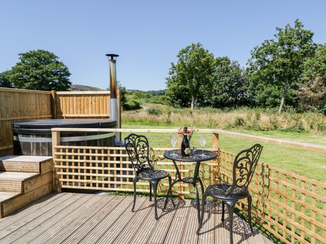 Embden Pod at Banwy Glamping - 1052423 - photo 4
