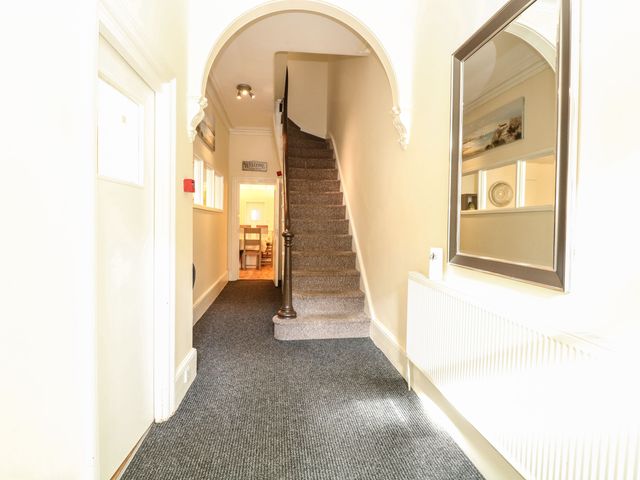 Clover Court - 1053564 - photo 2