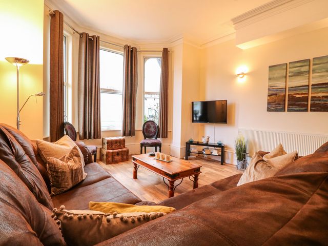 Clover Court - 1053564 - photo 3