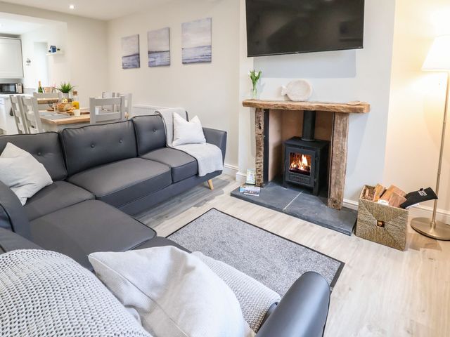 4 Railway Terrace - 1055752 - photo 3