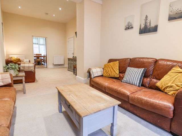 4 Normanby Terrace - 1057076 - photo 3