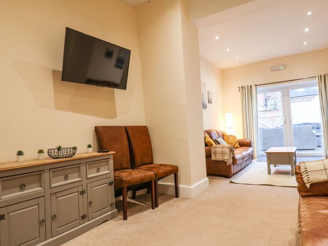 4 Normanby Terrace - 1057076 - photo 5