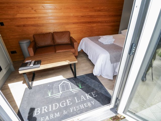 Willow Lodge At Bridge Lake Farm & Fishery - 1057944 - photo 3