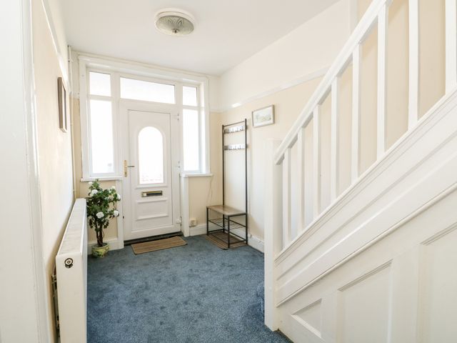 4 Dorothy Avenue - 1058228 - photo 3