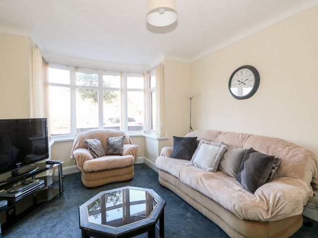 4 Dorothy Avenue - 1058228 - photo 5