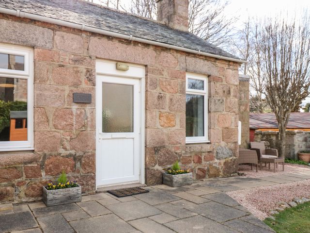 Gairnlea Cottage - 1058616 - photo 2