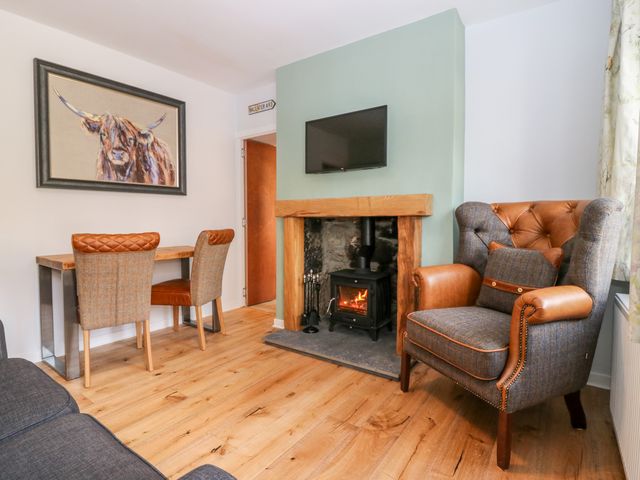 Gairnlea Cottage - 1058616 - photo 3