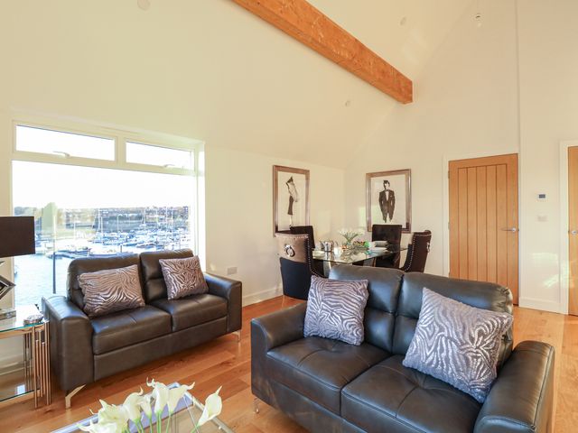 Harbourside Haven Penthouse 1 - 1059266 - photo 3
