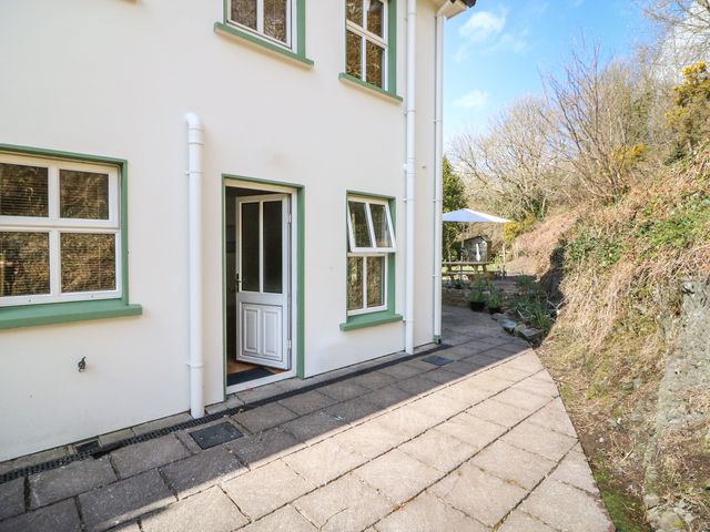 1 Closheen Lane - 1059531 - photo 2