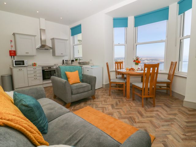 Apartment 6 Bay View - 1061549 - photo 2