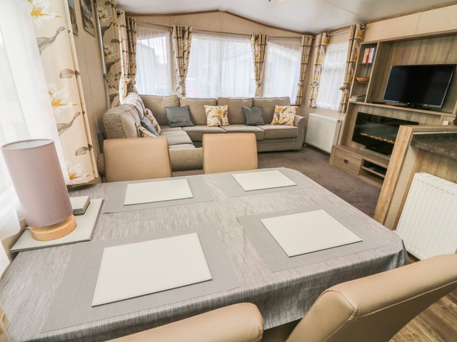 12A Borwick Lakes - 1061746 - photo 5