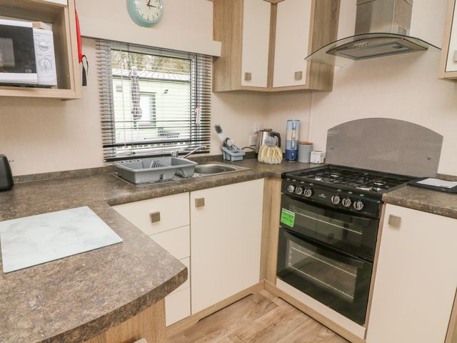 12A Borwick Lakes - 1061746 - photo 4