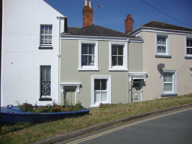 A house with garden and boat at Shipwrights Cottage in Teignmouth
