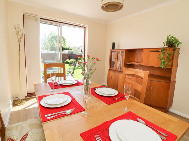4 Ranby Drive - 1064737 - photo 5
