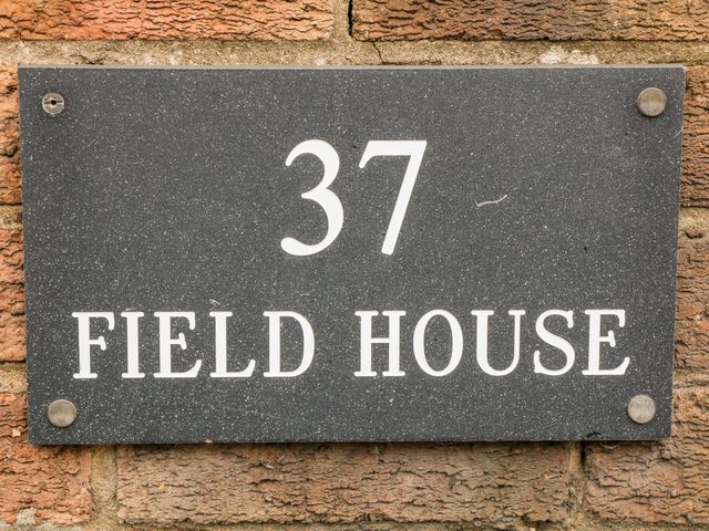 Field House - 1065033 - photo 2