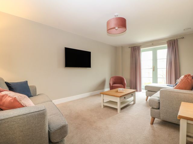 9 Windrush Heights - 1066513 - photo 2