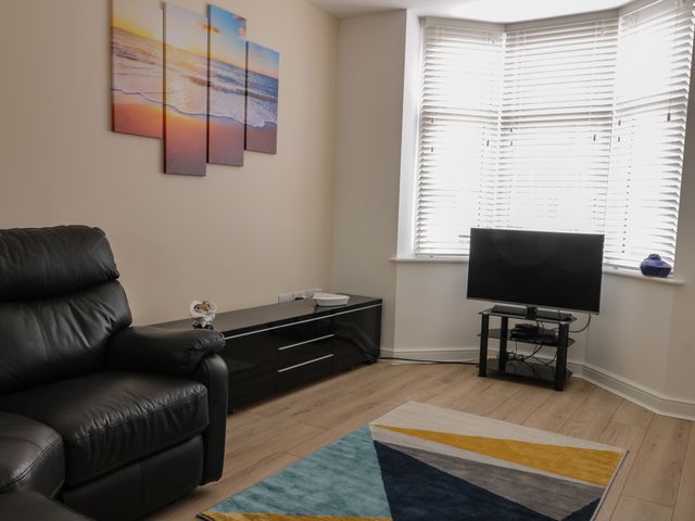 Stone's Throw - 1067261 - photo 3