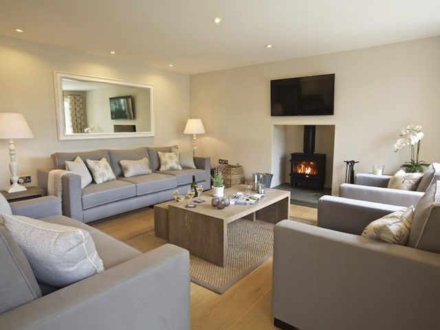 3 The Drive, Hillfield Village - 1067342 - photo 5