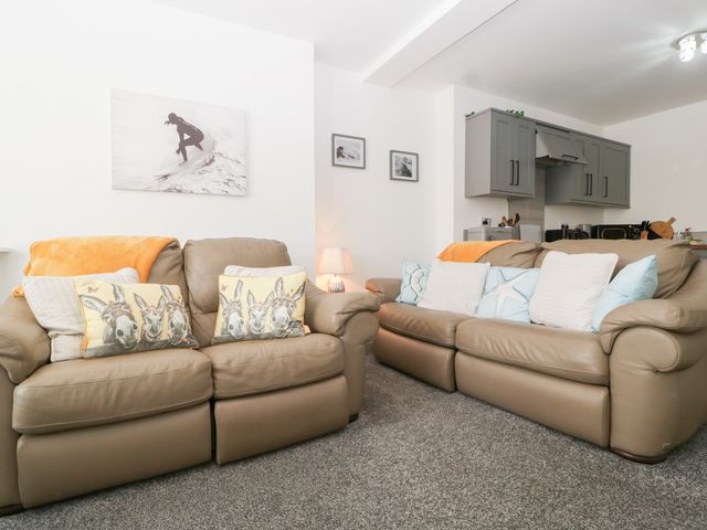 76A Mackworth Road - 1068536 - photo 3