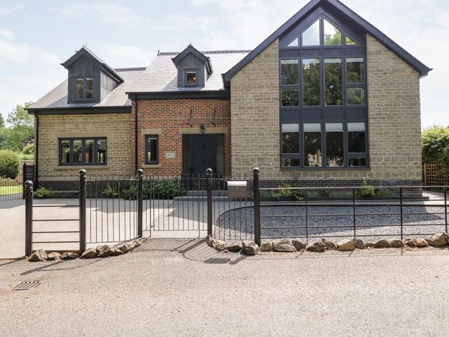Thornbury - 1069068 - photo 2