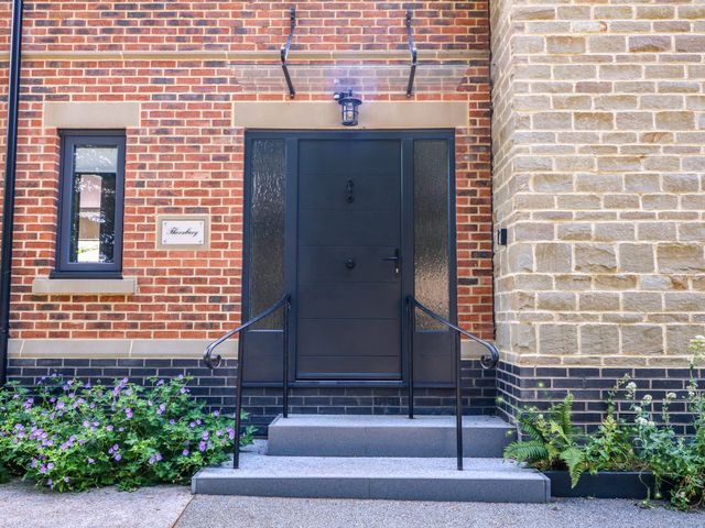 Thornbury - 1069068 - photo 5