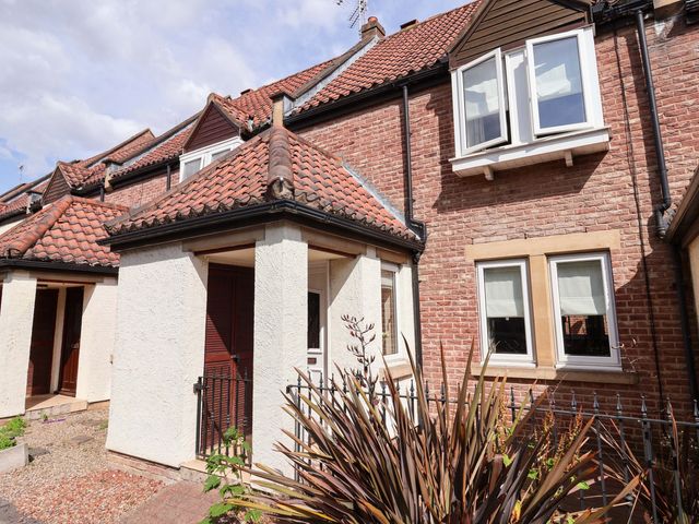 8 Williamson Drive - 1070041 - photo 1 
