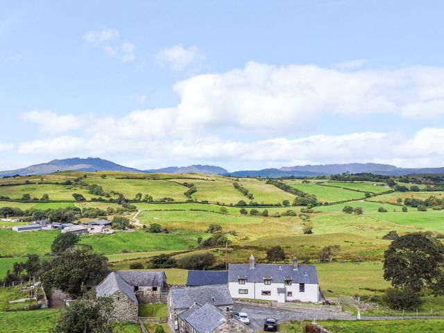 Orsedd Wen Farmhouse - 1070178 - photo 3