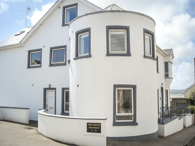Apartment One - 1070802 - photo 2