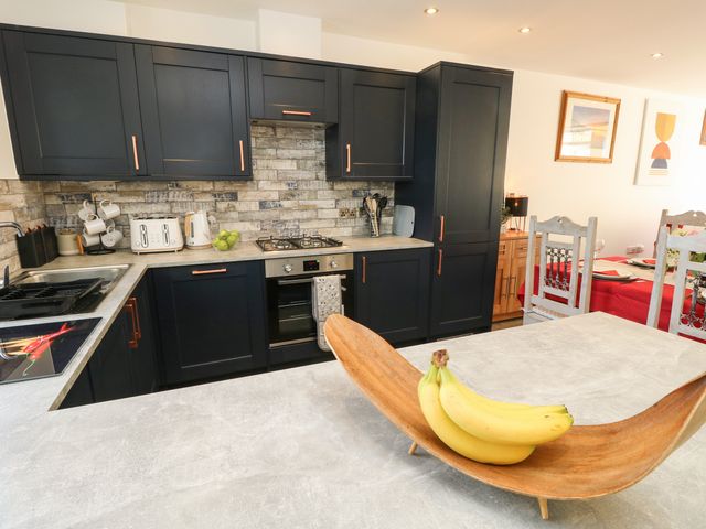9 Breakwater Way - 1073331 - photo 4