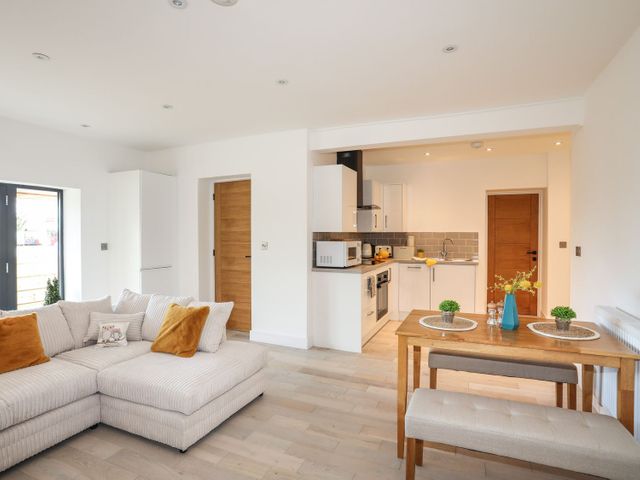 Bryn Min Manton Bach - 1073408 - photo 5