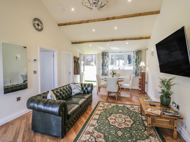 FAIRFIELD - 1073591 - photo 4