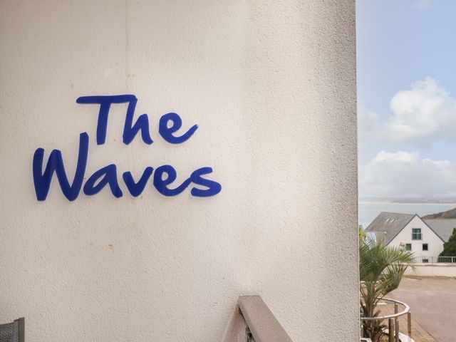 The Waves - 1073847 - photo 2