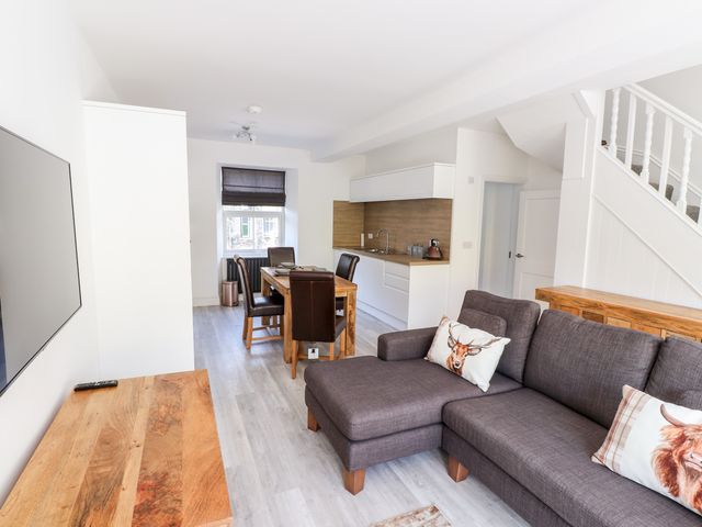 8 Waterhead Terrace - 1074690 - photo 3