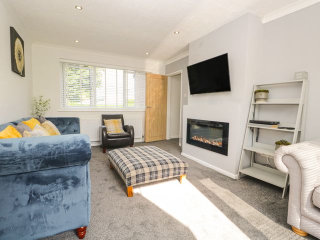 26 Hycemoor Way - 1074838 - photo 4