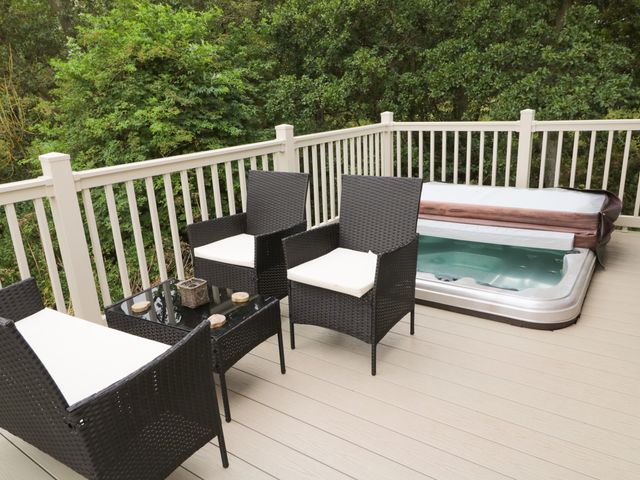 Number 43 Burnside Lodge - 1075036 - photo 3