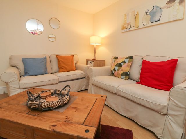 Courtyard Cottage - 1075100 - photo 3
