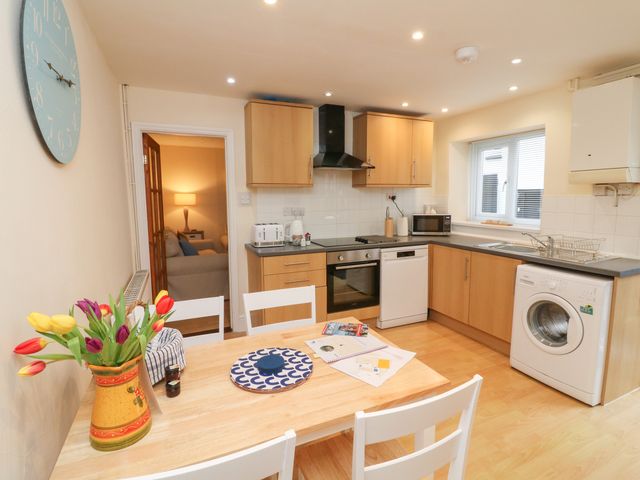Courtyard Cottage - 1075100 - photo 5