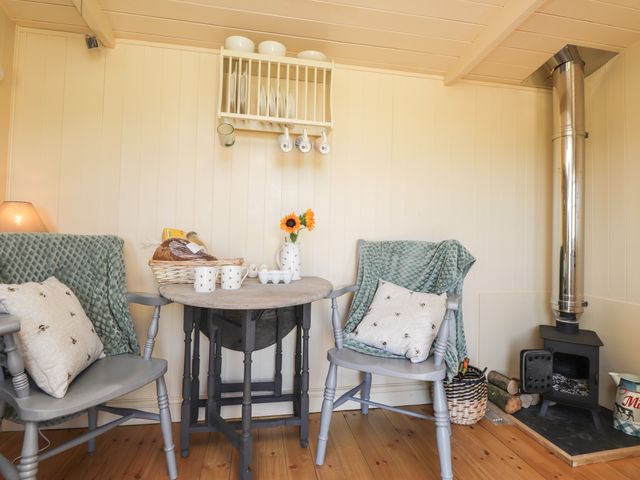 The Shepherds Hut at Marley - 1075279 - photo 5