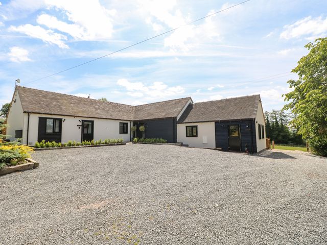 The Den, Bank Top Farm - 1075755 - photo 3