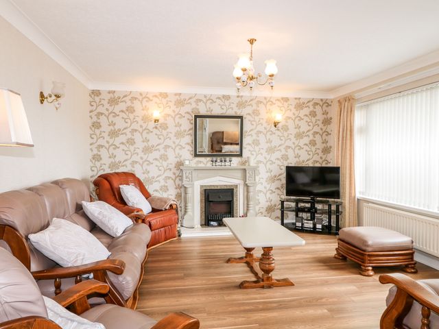 27 Pinewood Hill - 1076008 - photo 4
