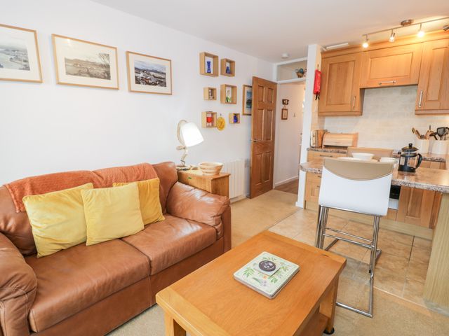 48A South Snowdon Wharf - 1076101 - photo 4